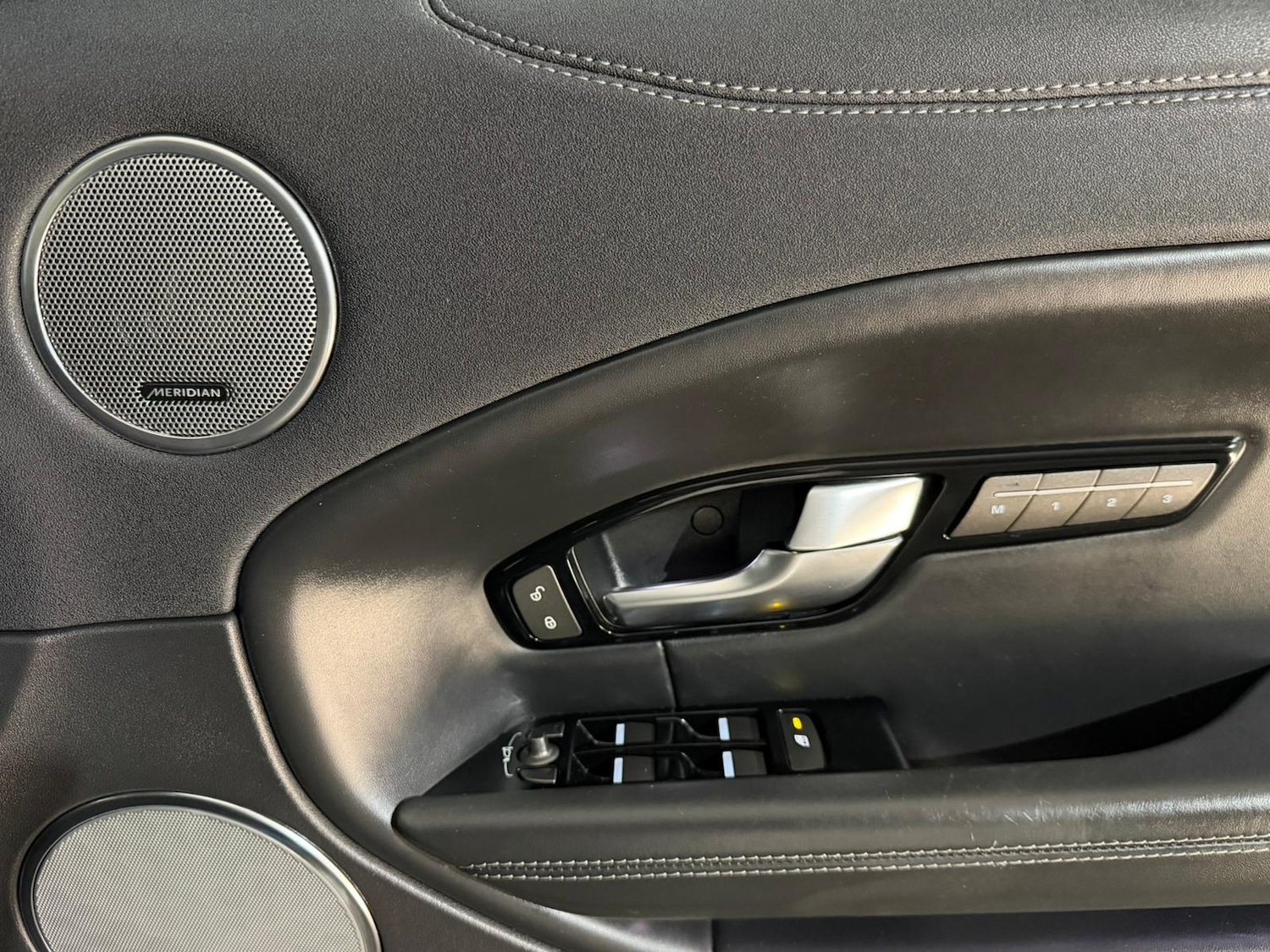 Used Land Rover Range Rover Evoque 2018 for sale - 77873716: Photo 20