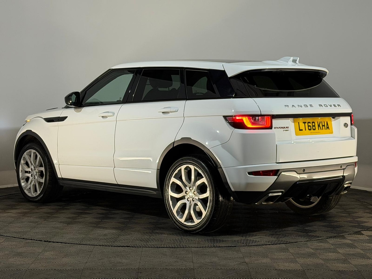 Used Land Rover Range Rover Evoque 2018 for sale - 77873716: Photo 9