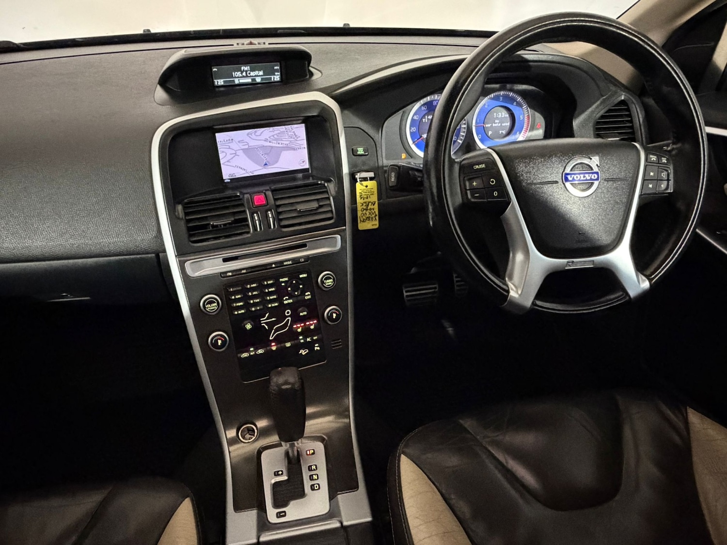 Used Volvo XC60 2010 for sale - 77590161: Photo 12