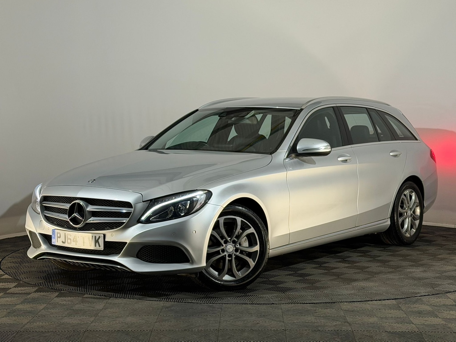 Used Mercedes-Benz C Class 2014 for sale - 77674023: Photo 3