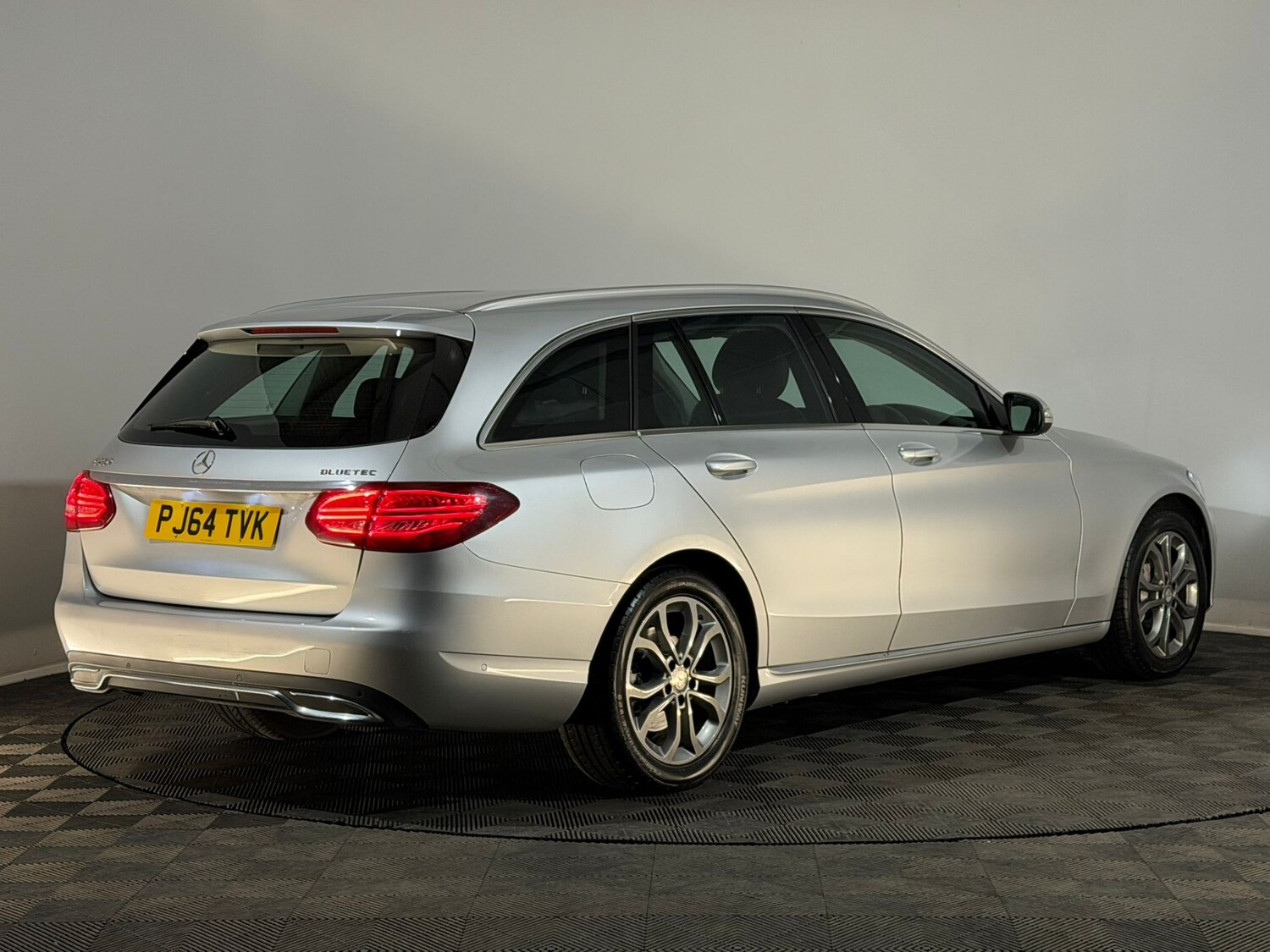 Used Mercedes-Benz C Class 2014 for sale - 77674023: Photo 6