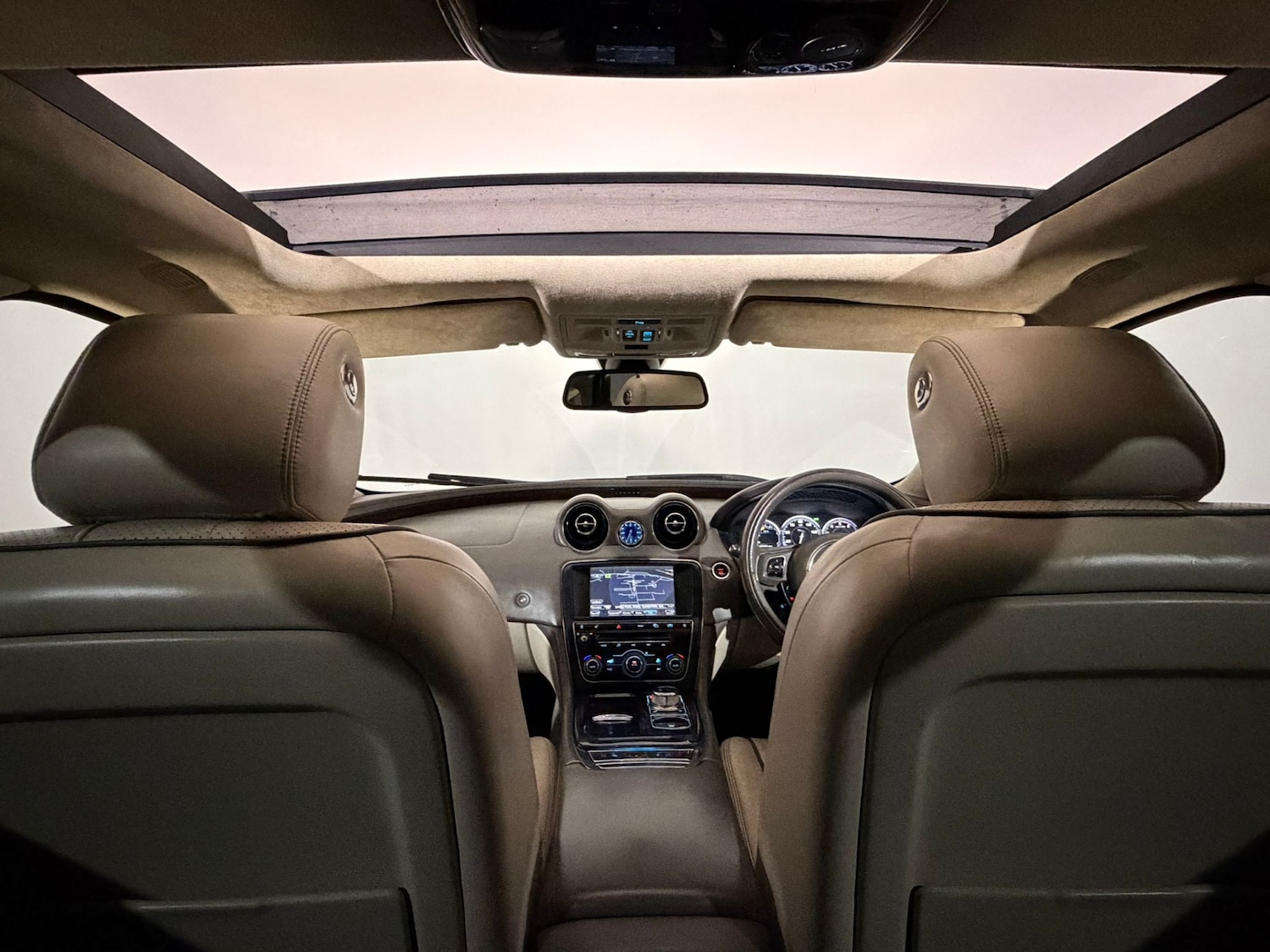 Used Jaguar XJ 2011 for sale - 76170789: Photo 11