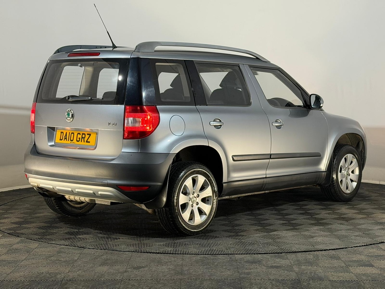 Used Skoda Yeti 2010 for sale - 77342558: Photo 3