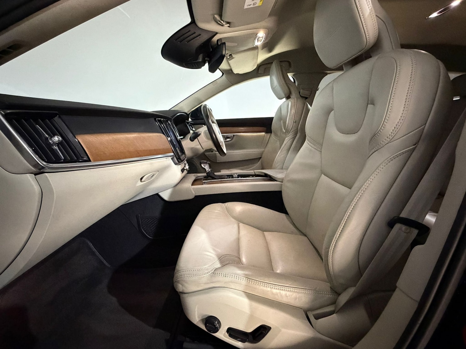 Used Volvo V90 2016 for sale - 77129100: Photo 18