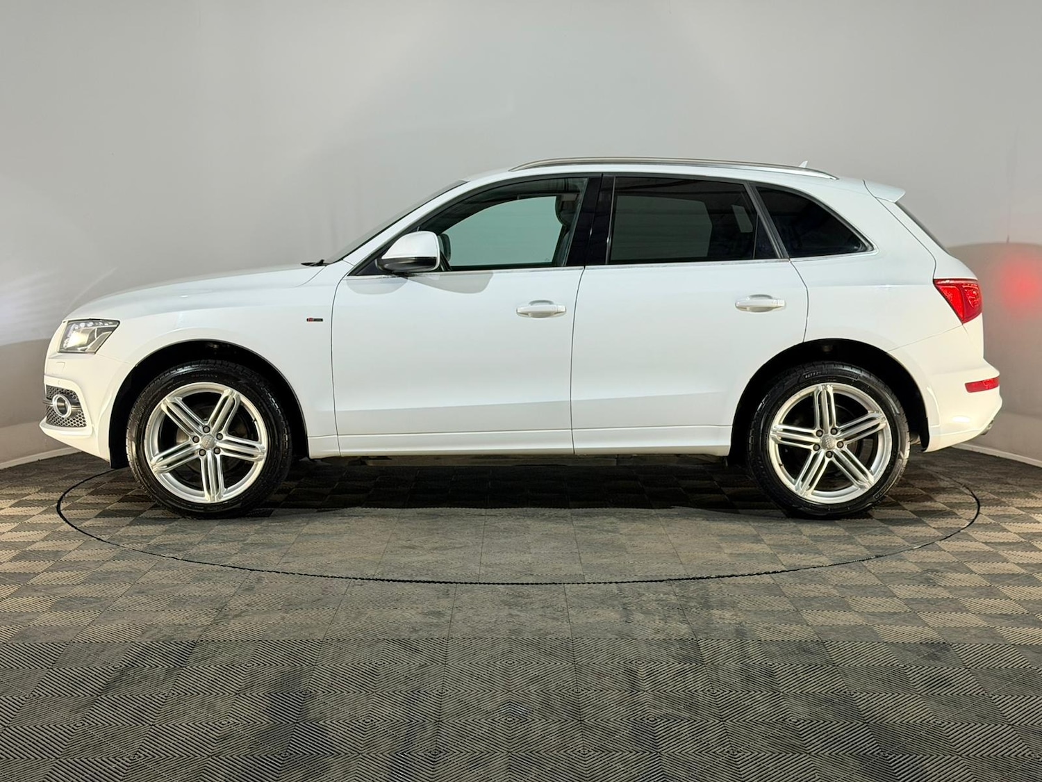 Used Audi Q5 2012 for sale - 76497688: Photo 5