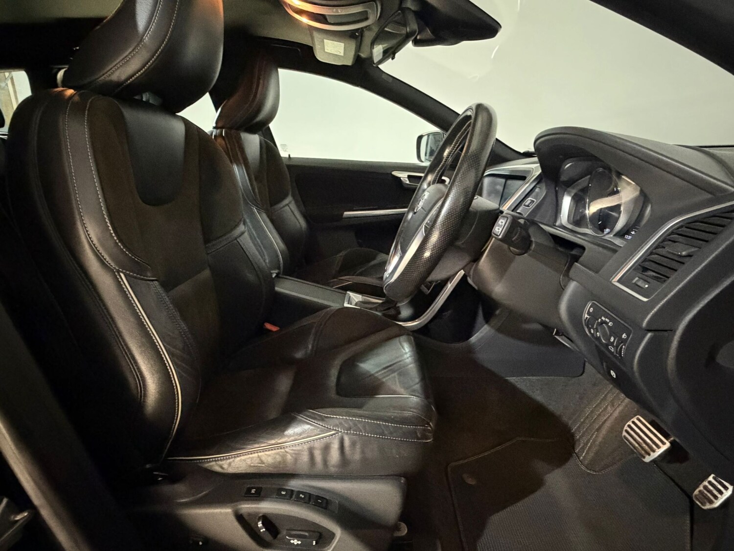 Used Volvo XC60 2016 for sale - 77959845: Photo 15