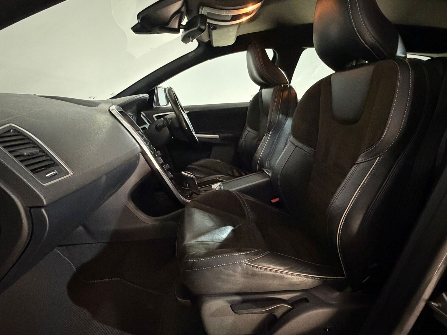 Used Volvo XC60 2016 for sale - 77959845: Photo 16