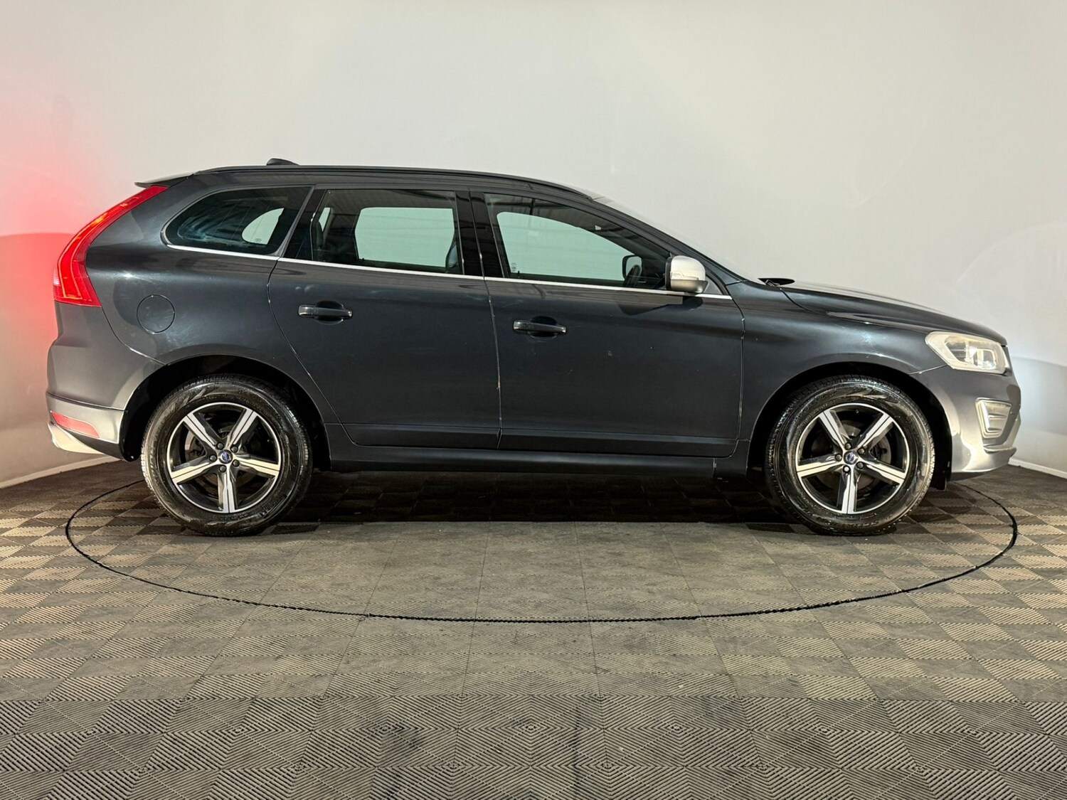 Used Volvo XC60 2016 for sale - 77959845: Photo 4