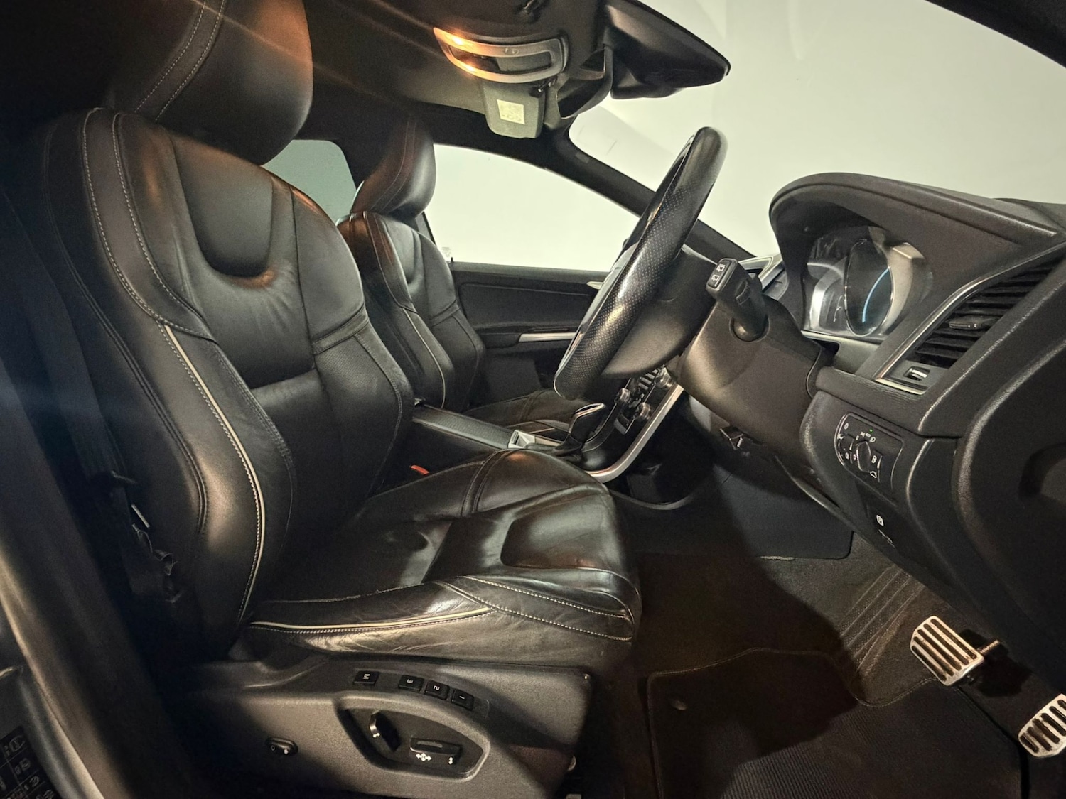 Used Volvo XC60 2014 for sale - 77342547: Photo 13