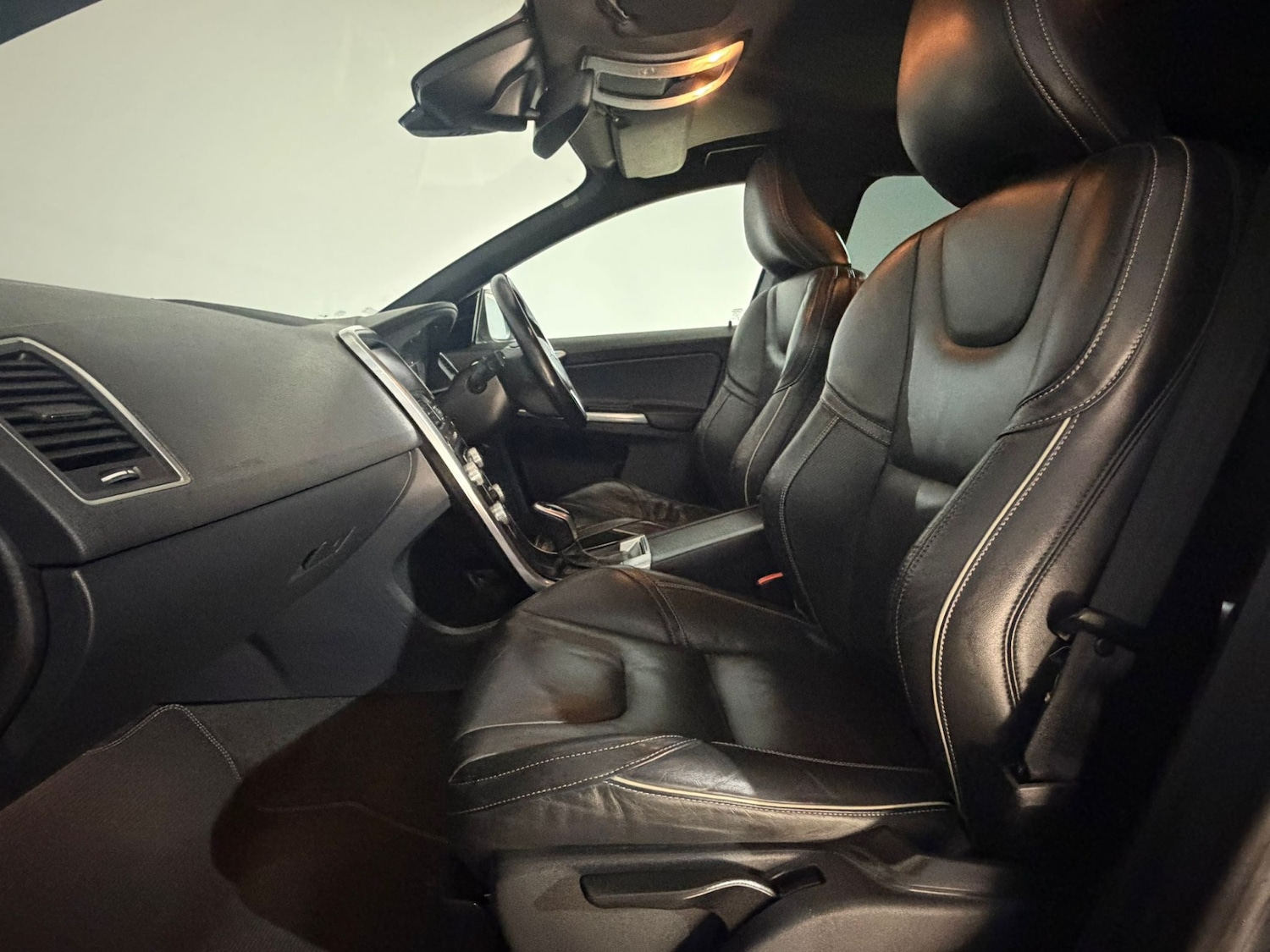 Used Volvo XC60 2014 for sale - 77342547: Photo 14