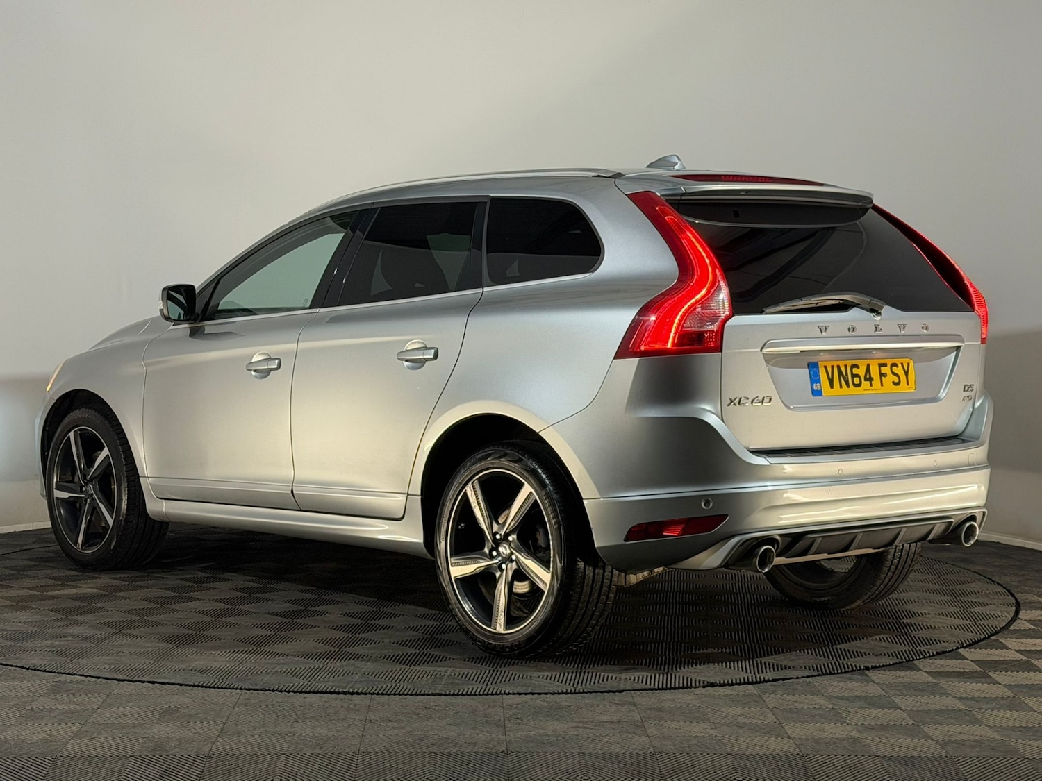 Used Volvo XC60 2014 for sale - 77342547: Photo 6