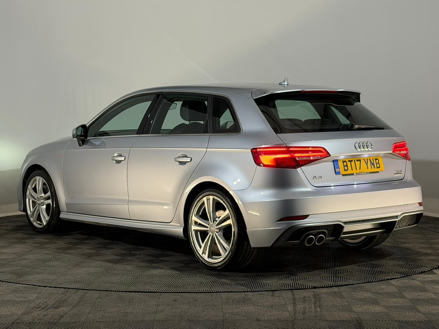 Used Audi A3 2017 for sale - 76745100: Photo 9