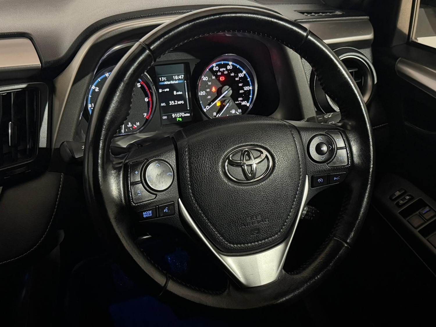 Used Toyota RAV4 2017 for sale - 76298954: Photo 13