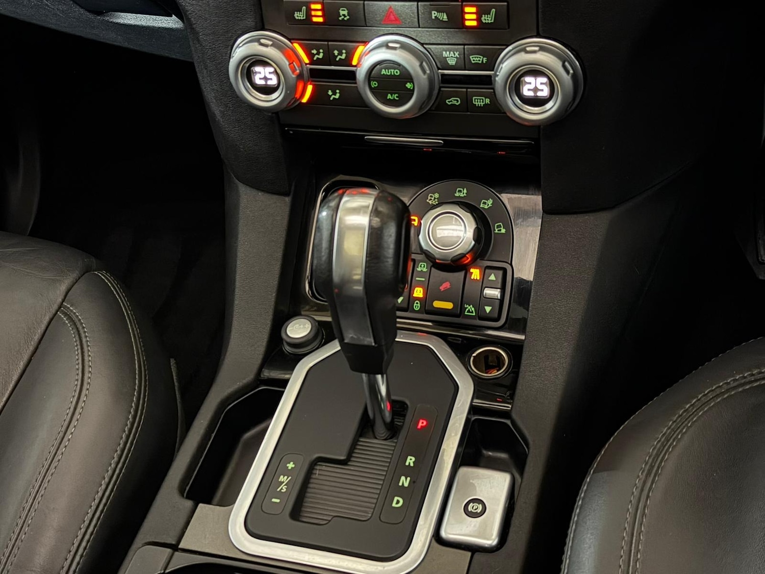 Used Land Rover Discovery 2009 for sale - 76666300: Photo 13