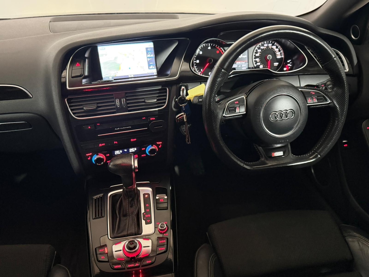 Used Audi A4 2014 for sale - 77482197: Photo 12