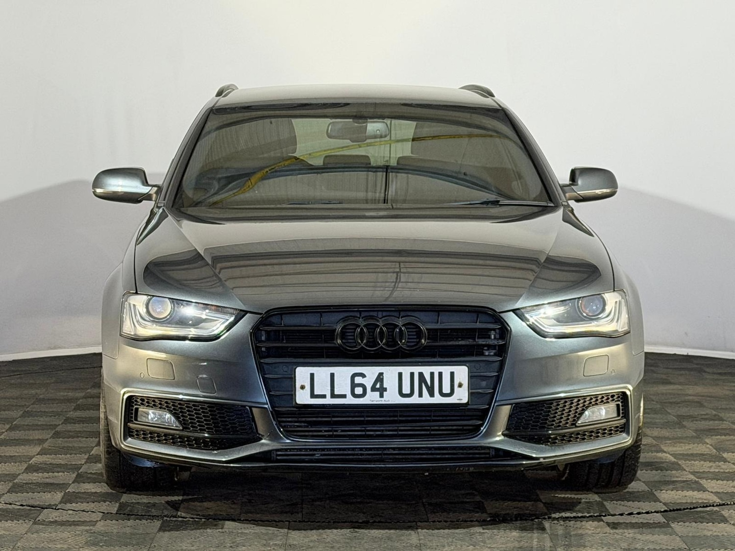 Used Audi A4 2014 for sale - 77482197: Photo 2