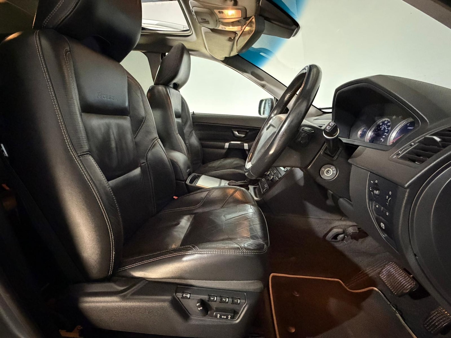 Used Volvo XC90 2012 for sale - 76672513: Photo 17