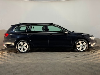 Used Volkswagen Passat 2020 for sale - 79463951: Photo