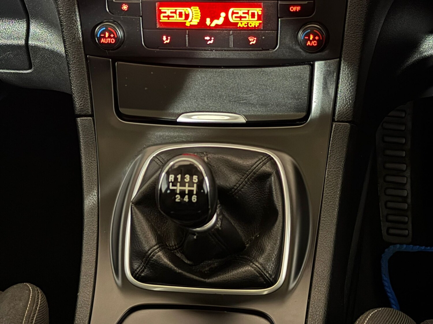 Used Ford S-Max 2013 for sale - 78088705: Photo 11