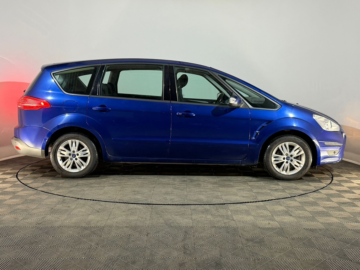 Used Ford S-Max 2013 for sale - 78088705: Photo 2