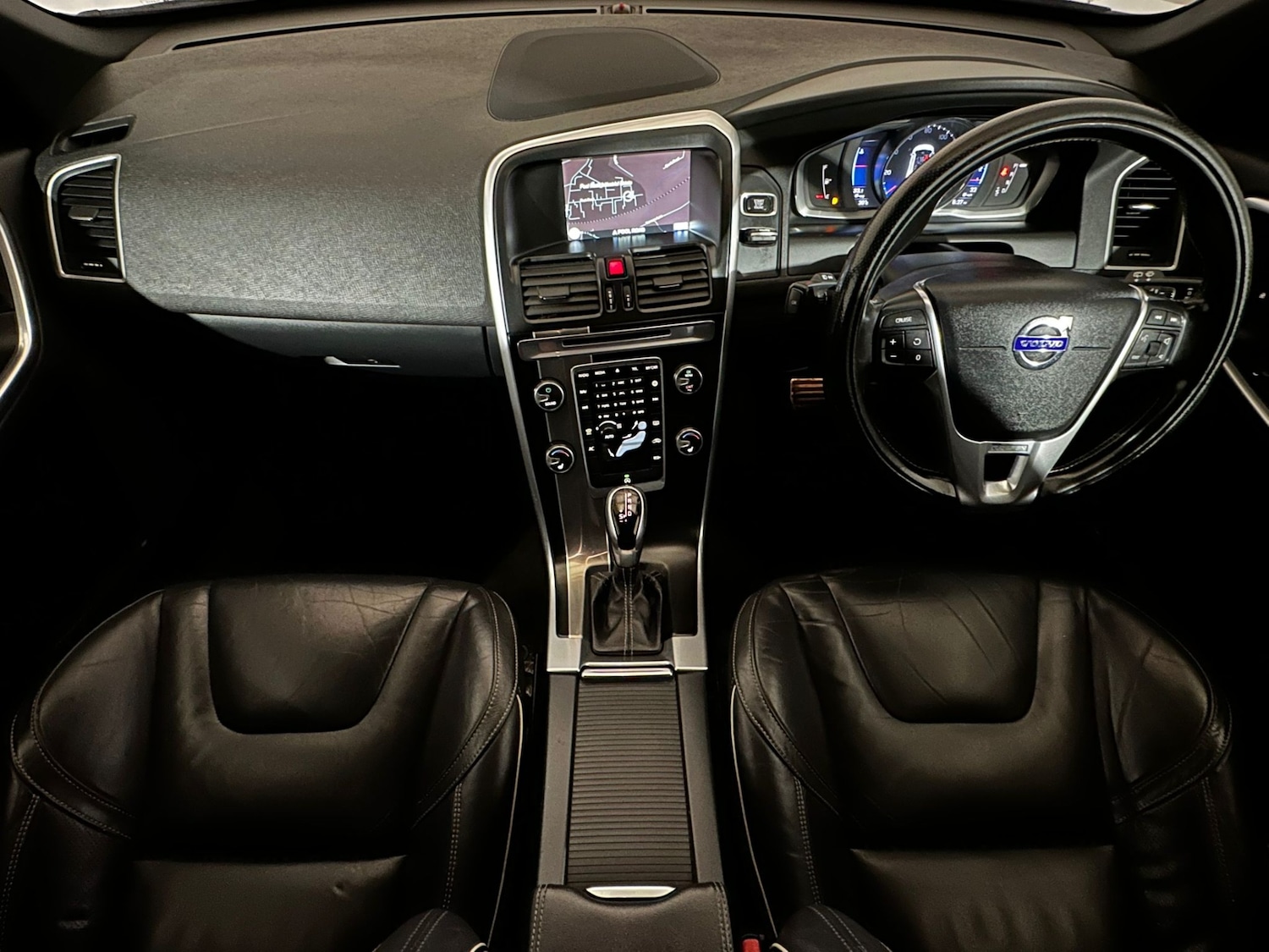 Used Volvo XC60 2015 for sale - 76017623: Photo 11