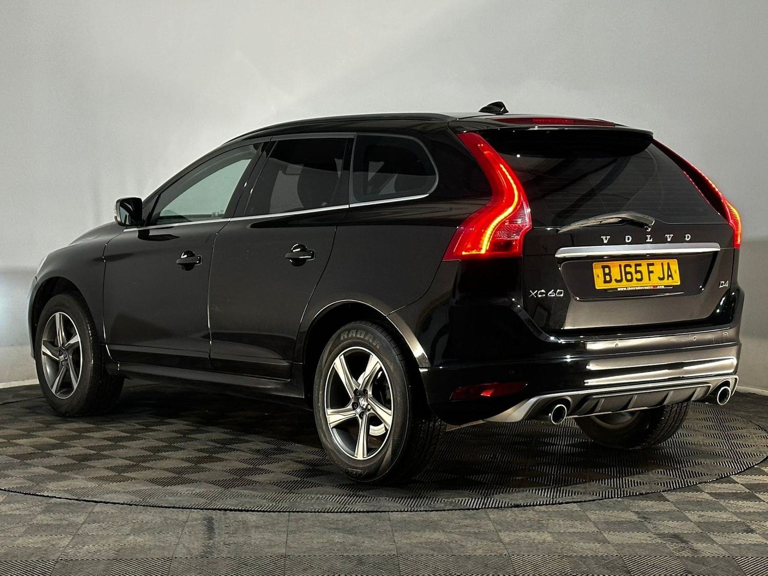 Used Volvo XC60 2015 for sale - 76017623: Photo 9