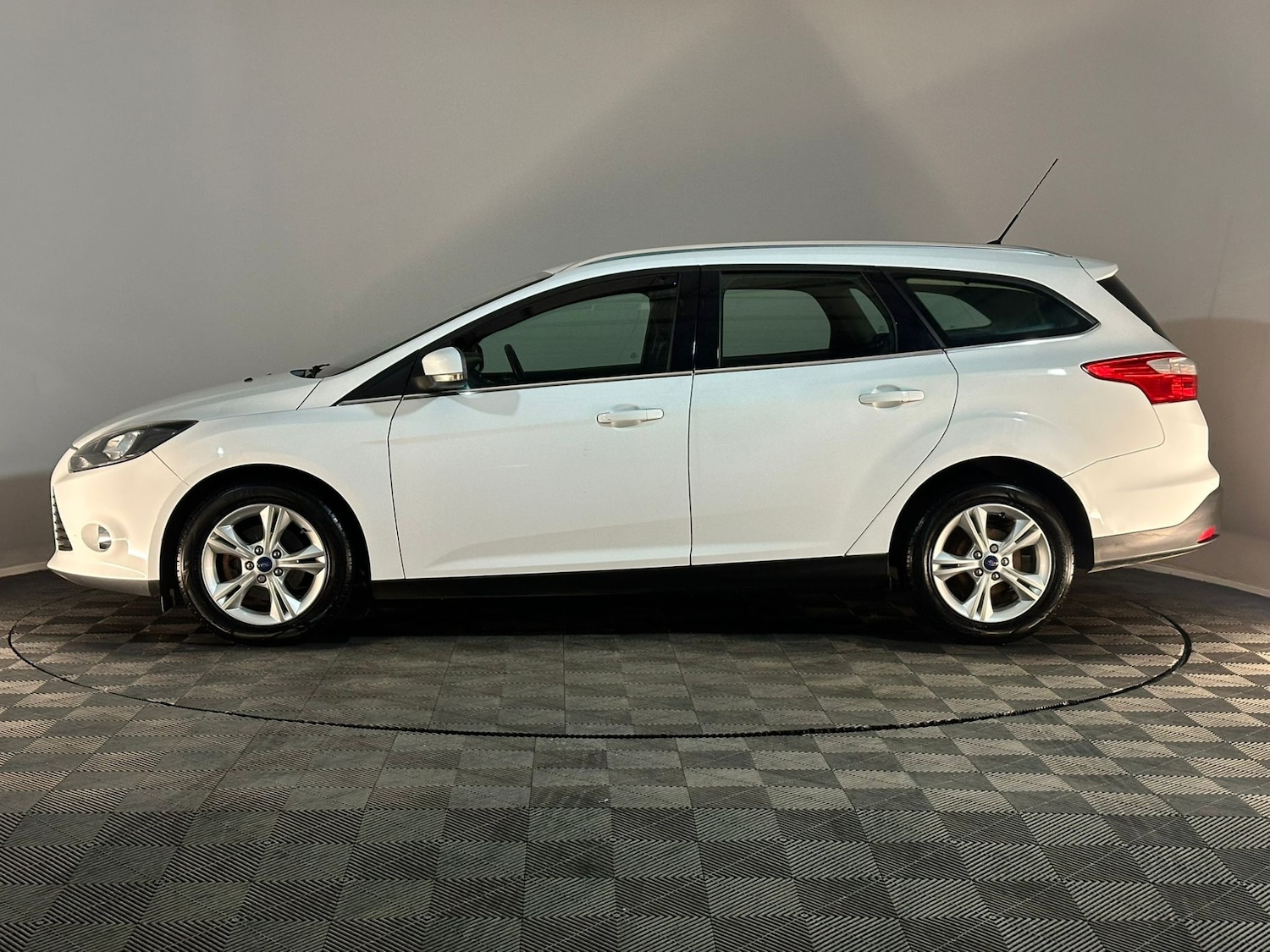 Used Ford Focus 2014 for sale - 77461224: Photo 5