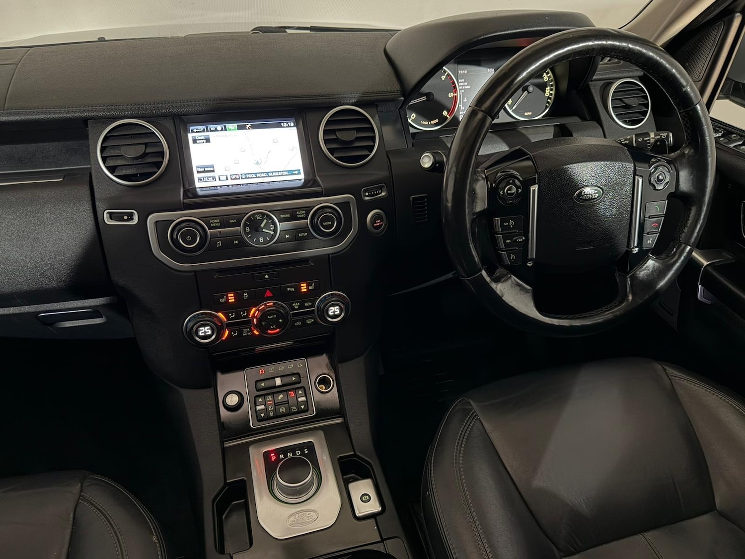 Used Land Rover Discovery 2015 for sale - 76089961: Photo 12