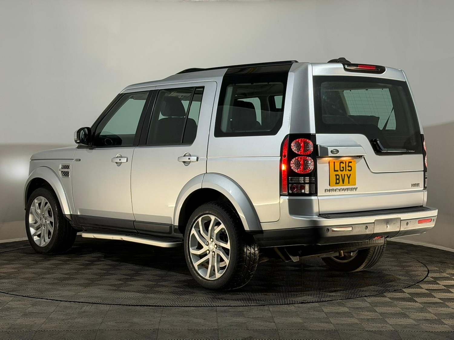 Used Land Rover Discovery 2015 for sale - 76089961: Photo 9