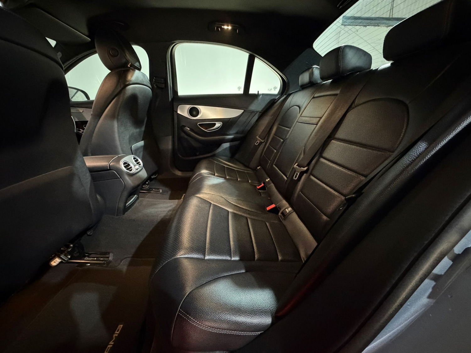 Used Mercedes-Benz C Class 2014 for sale - 77049330: Photo 17