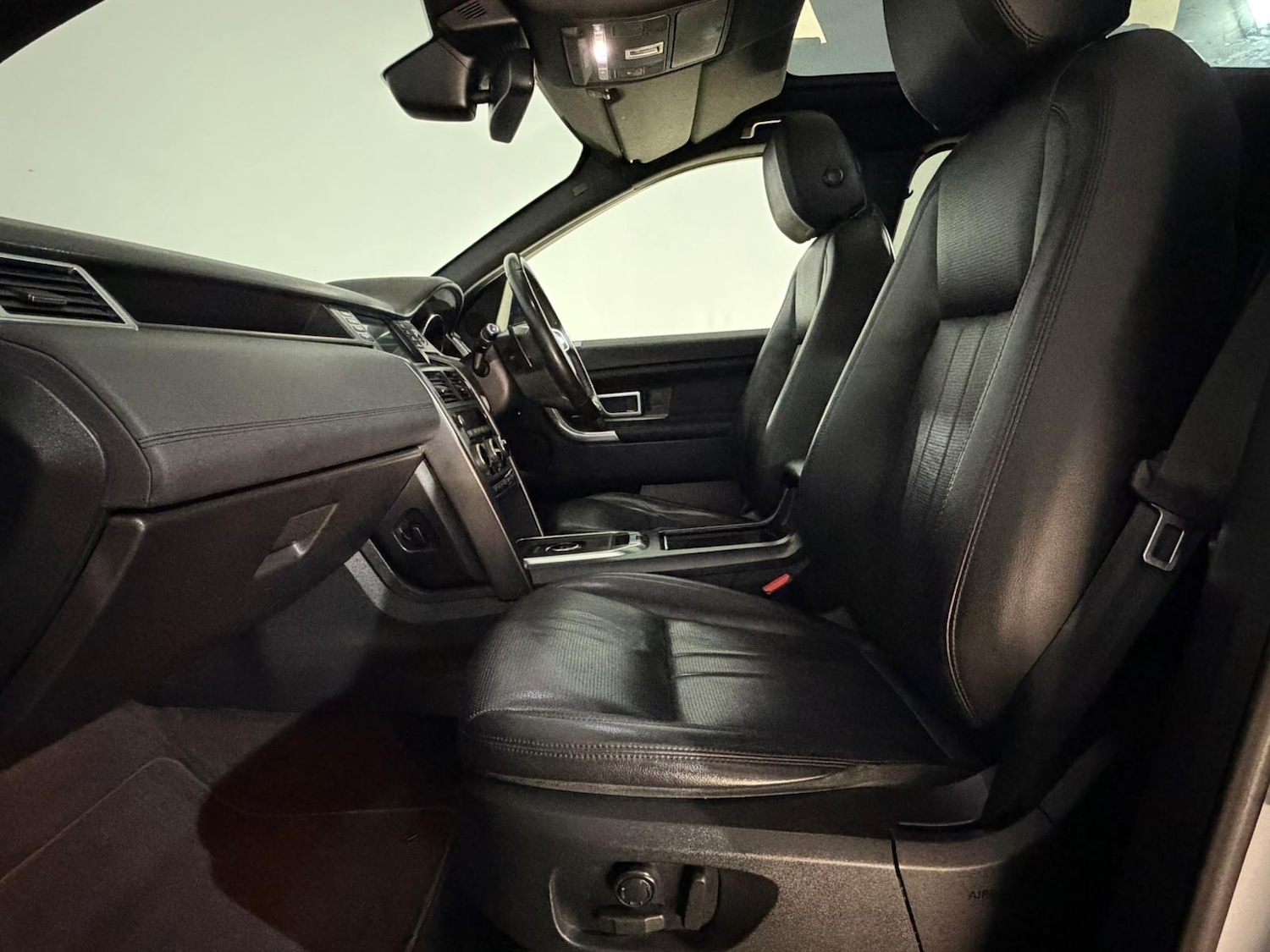 Used Land Rover Discovery Sport 2019 for sale - 76931778: Photo 15