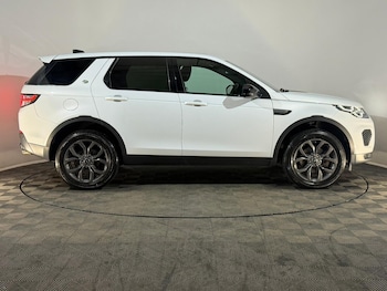 Used Land Rover Discovery Sport 2019 for sale - 76931778: Photo