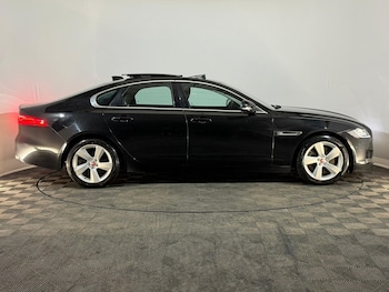 Used Jaguar XF 2017 for sale - 76611347: Photo
