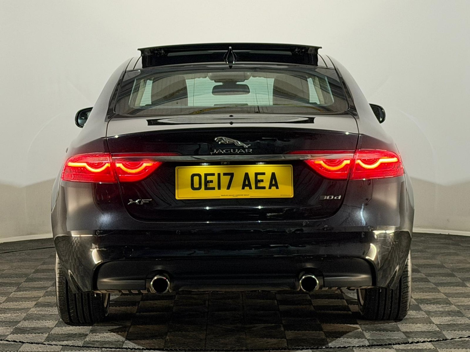 Used Jaguar XF 2017 for sale - 76611347: Photo 7