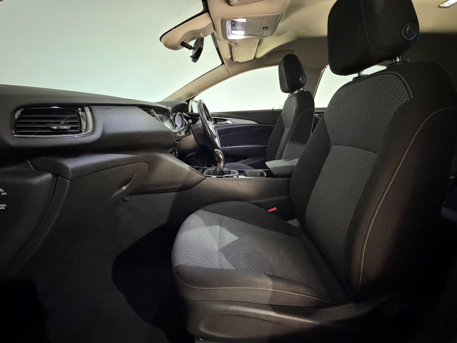 Used Vauxhall Insignia 2017 for sale - 77164701: Photo 16