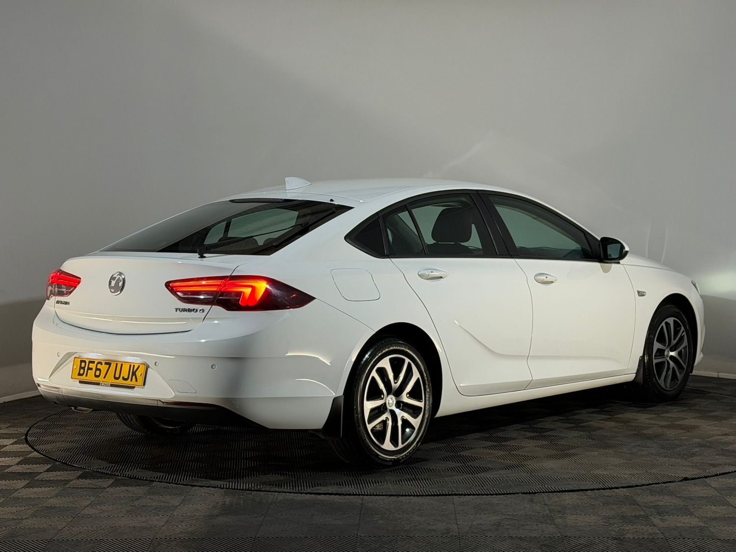 Used Vauxhall Insignia 2017 for sale - 77164701: Photo 6
