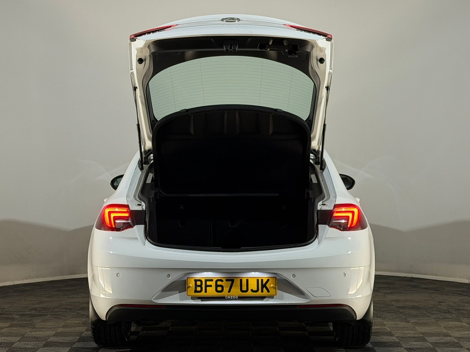 Used Vauxhall Insignia 2017 for sale - 77164701: Photo 8