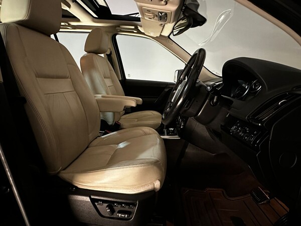 Used Land Rover Freelander 2011 for sale - 75457680: Photo 16