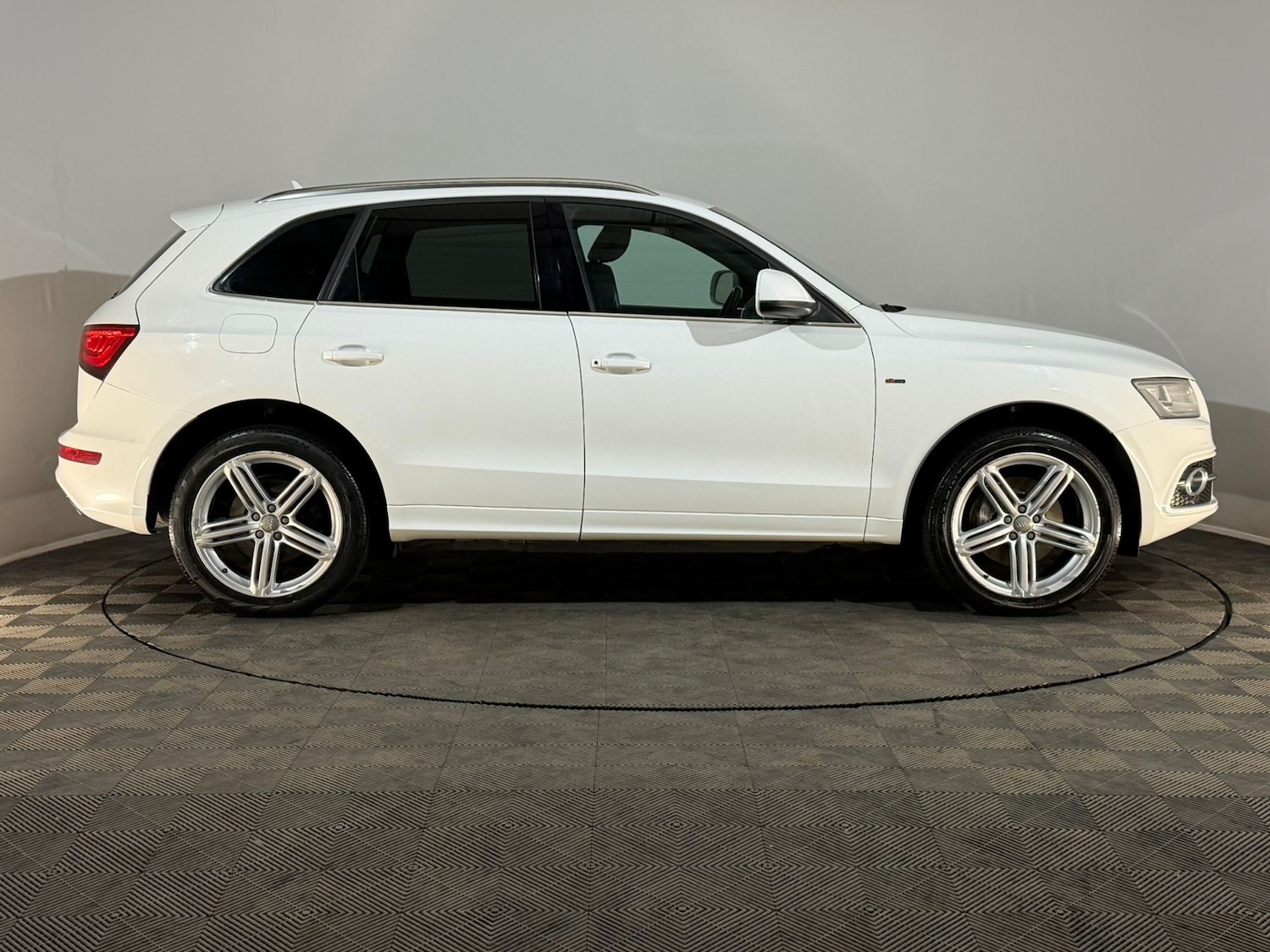 Used Audi Q5 2012 for sale - 77791564: Photo 4