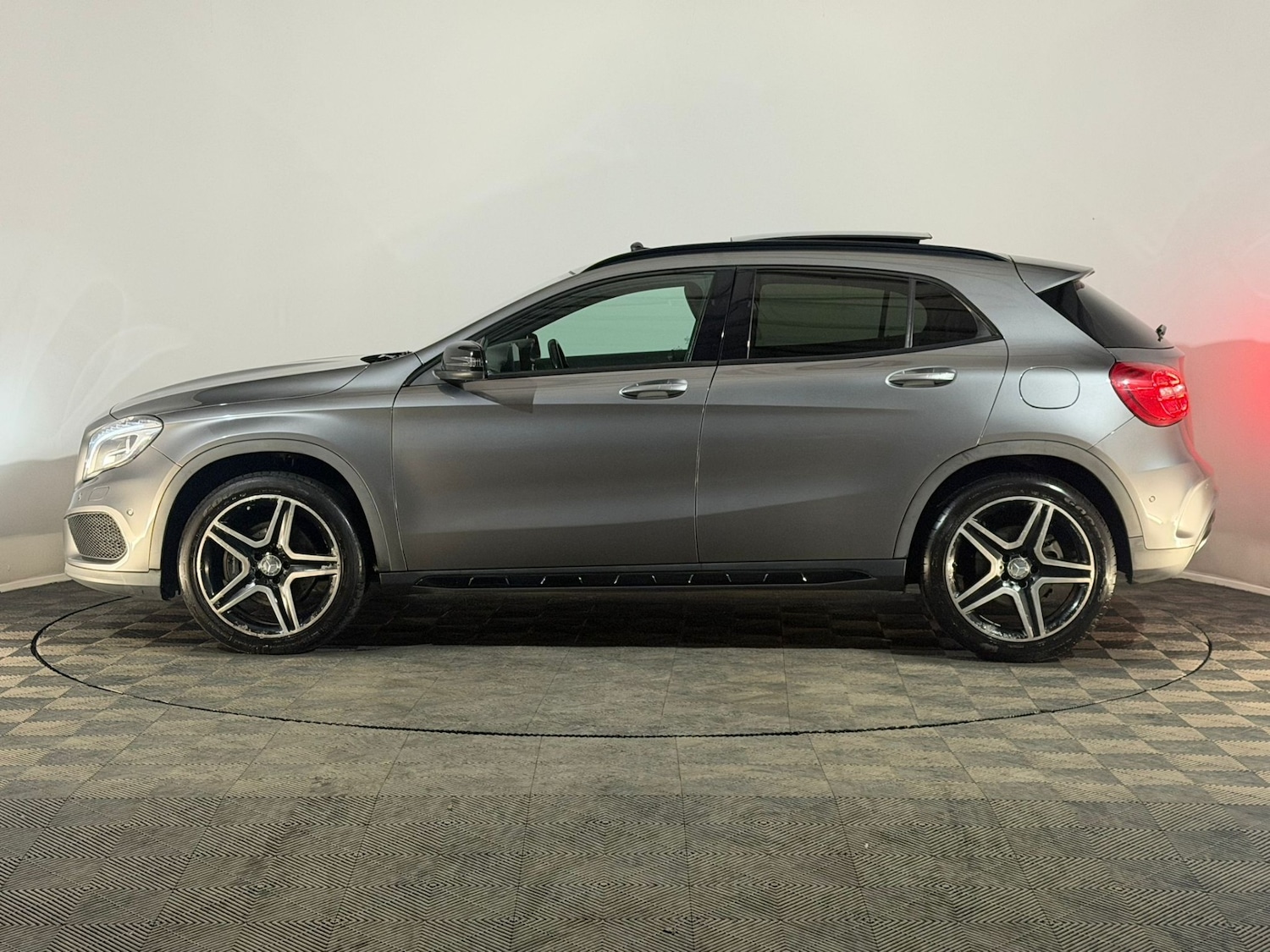 Used Mercedes-Benz GLA 2016 for sale - 77339654: Photo 5