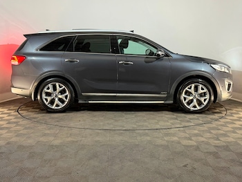 Used Kia Sorento 2017 for sale - 79322424: Photo