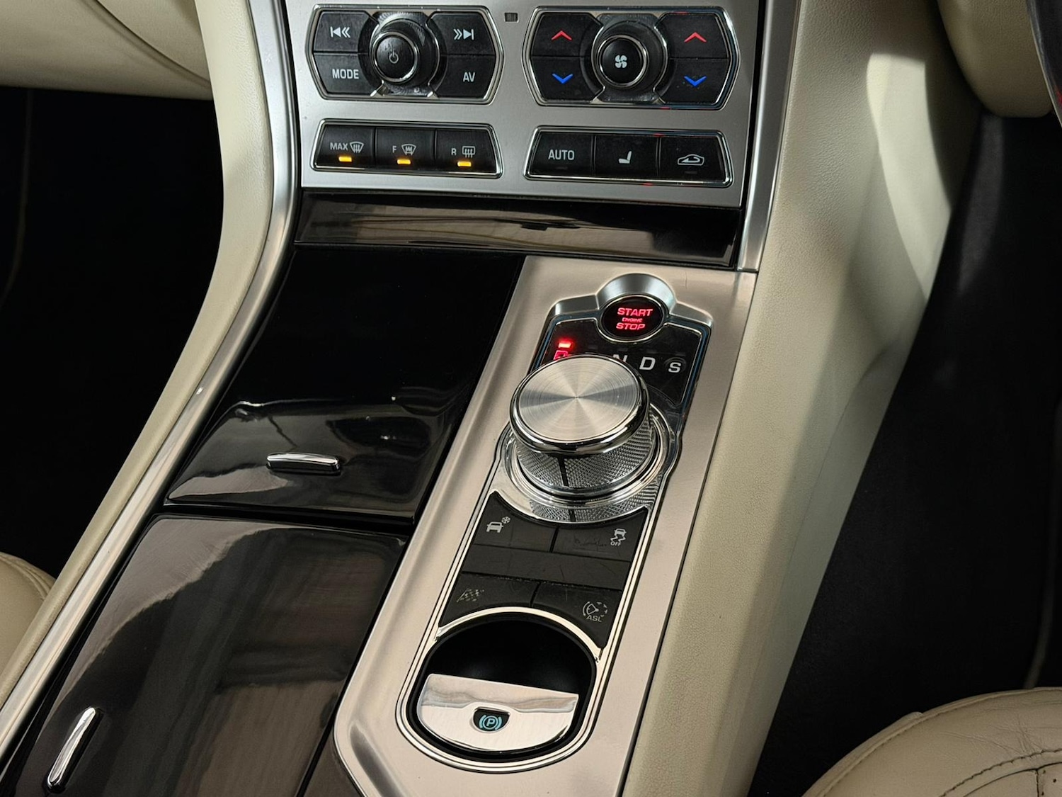 Used Jaguar XF 2012 for sale - 76987006: Photo 15