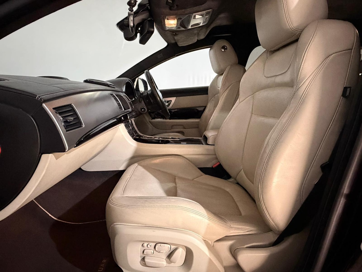 Used Jaguar XF 2012 for sale - 76987006: Photo 17