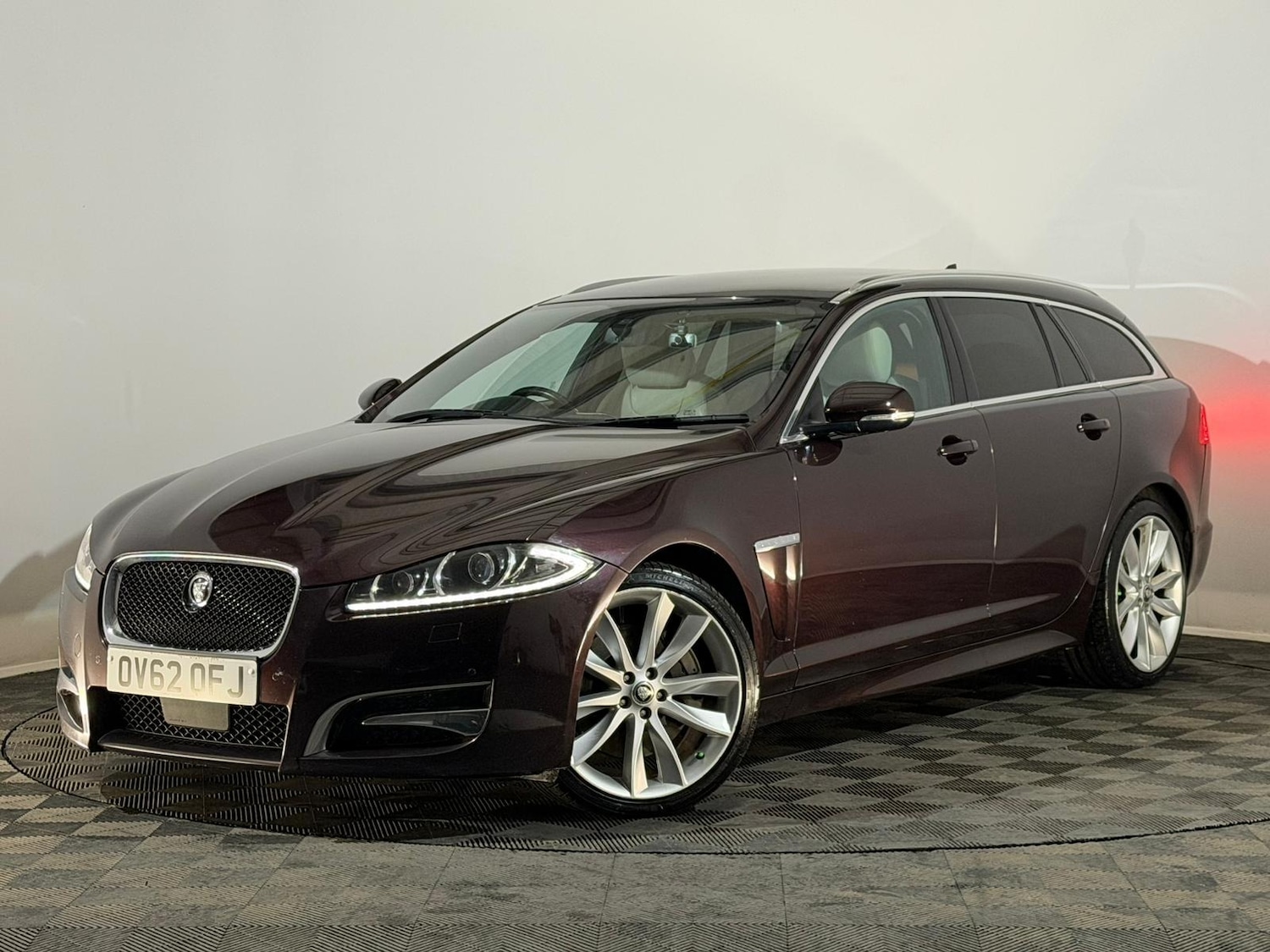 Used Jaguar XF 2012 for sale - 76987006: Photo 3