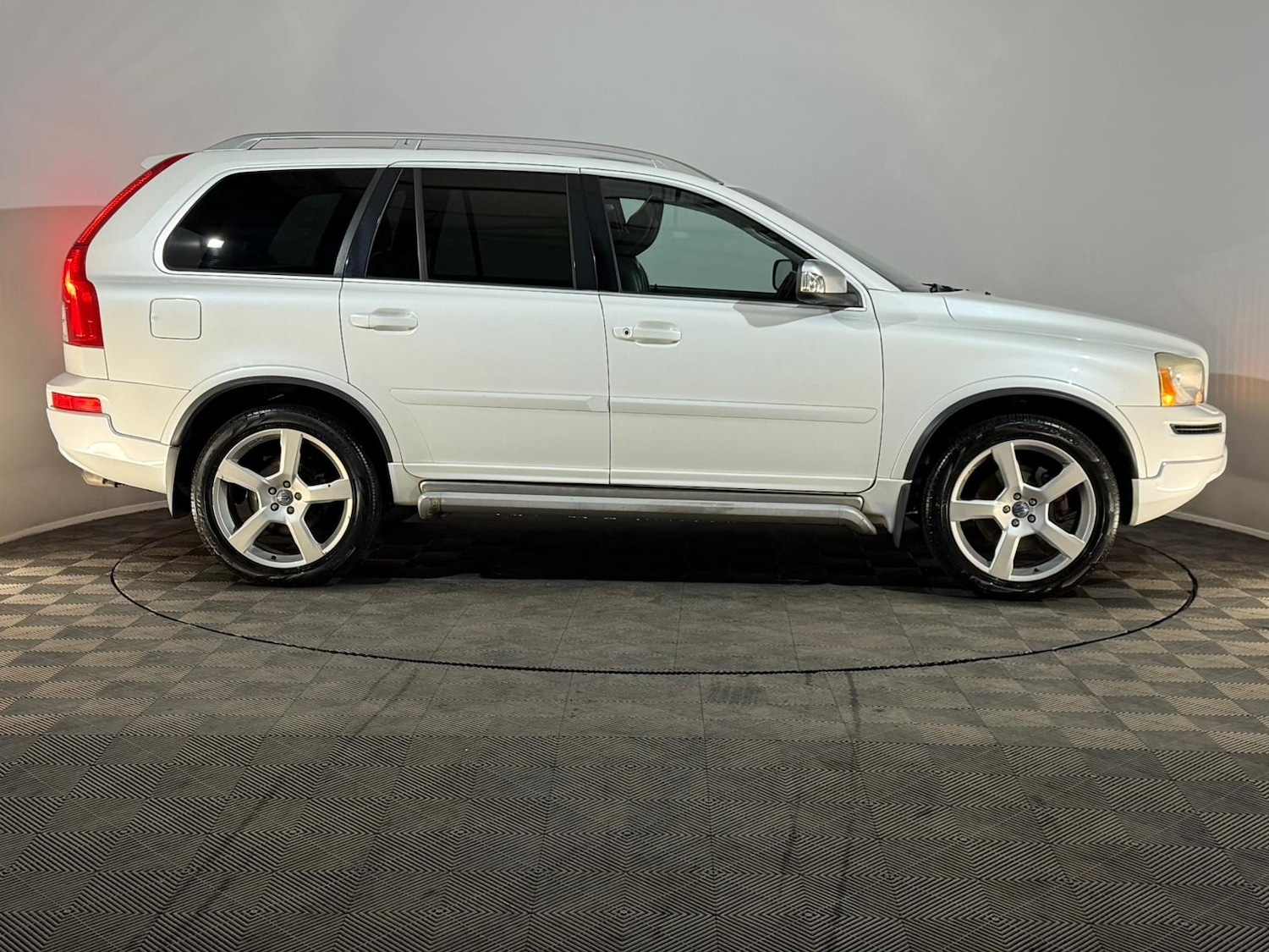 Used Volvo XC90 2013 for sale - 76745404: Photo 4