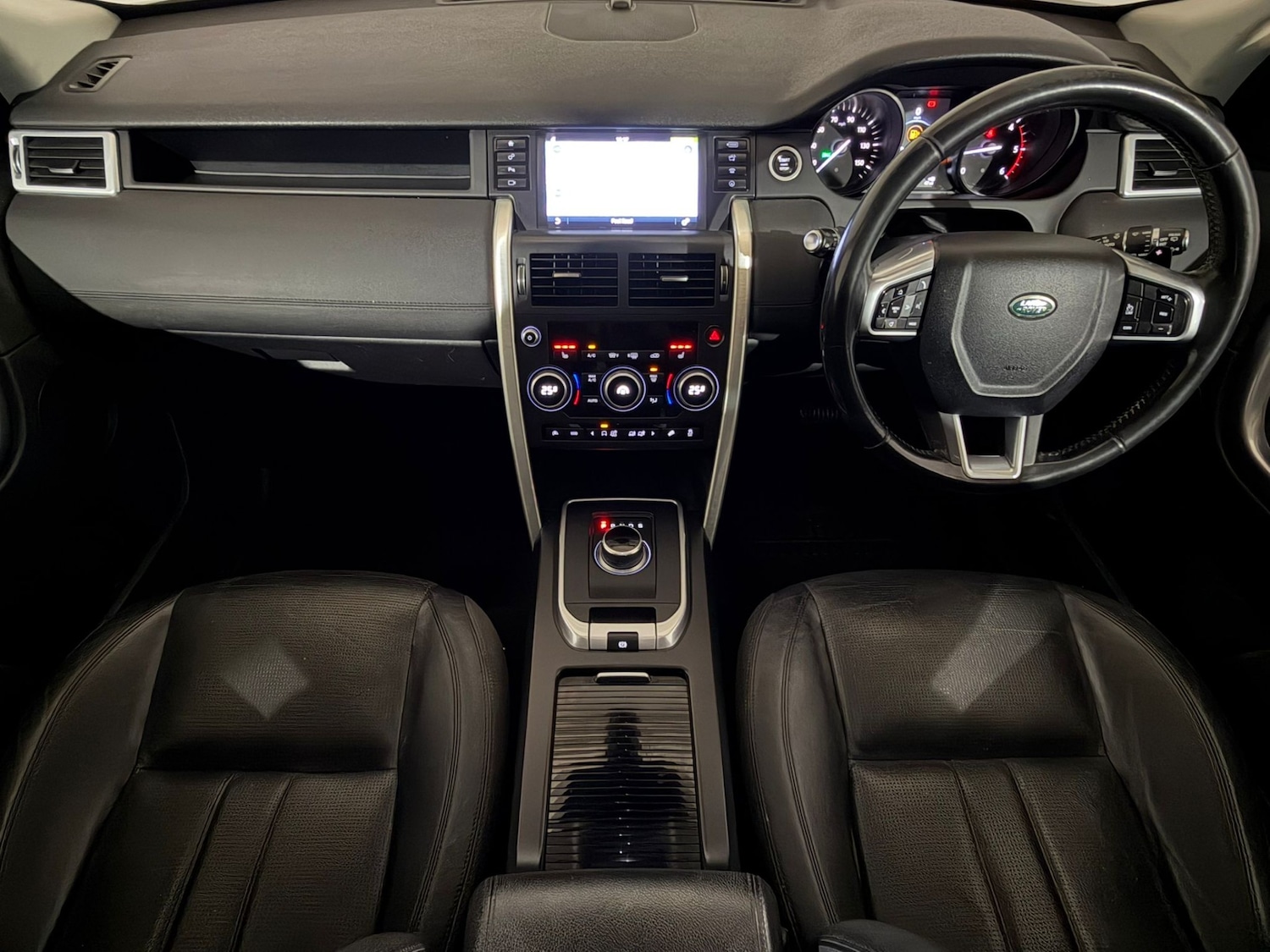 Used Land Rover Discovery Sport 2017 for sale - 76344306: Photo 12