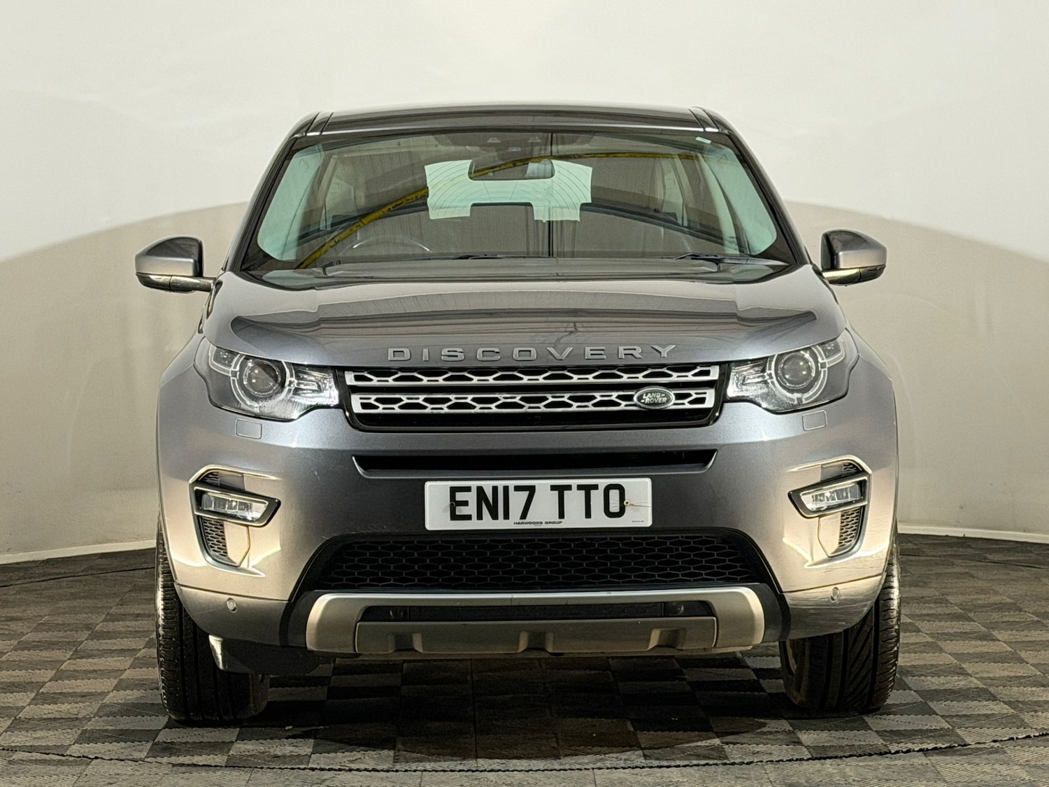 Used Land Rover Discovery Sport 2017 for sale - 76344306: Photo 2
