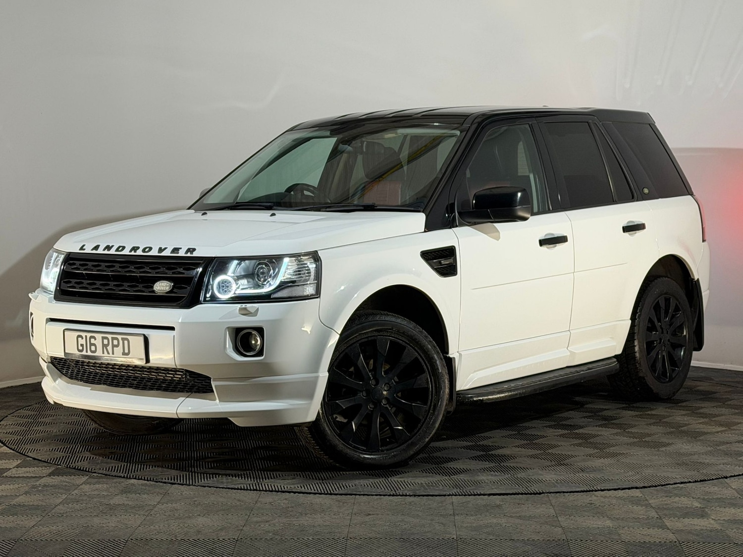 Used Land Rover Freelander 2013 for sale - 76611469: Photo 3