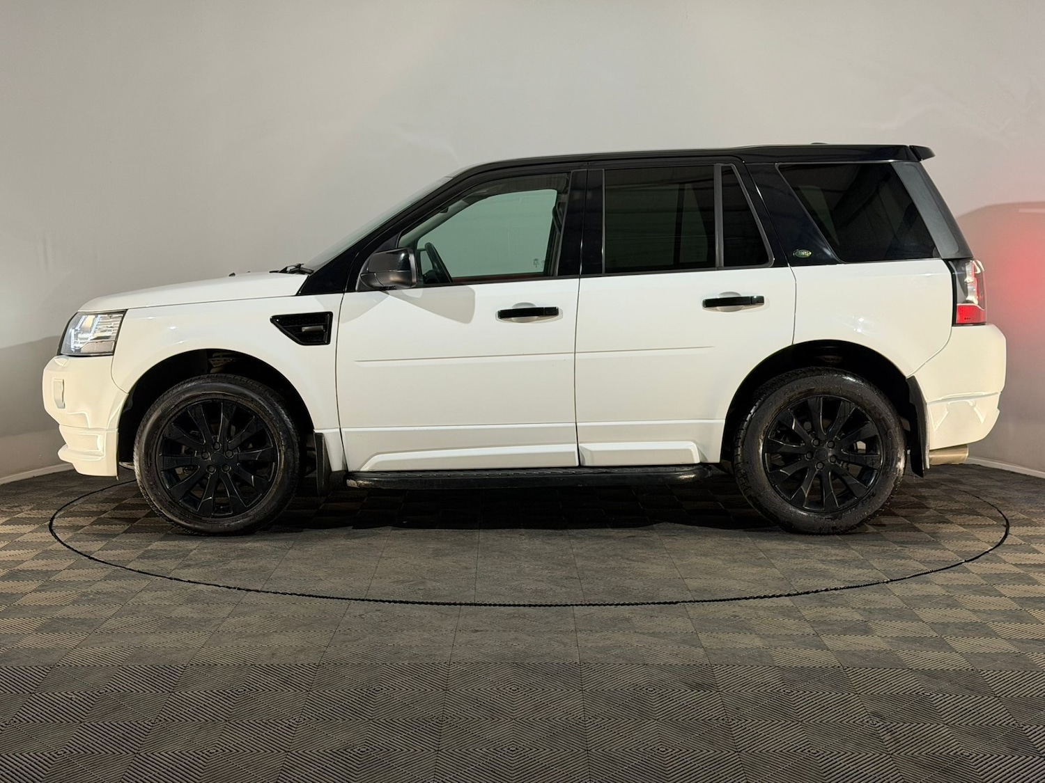Used Land Rover Freelander 2013 for sale - 76611469: Photo 5