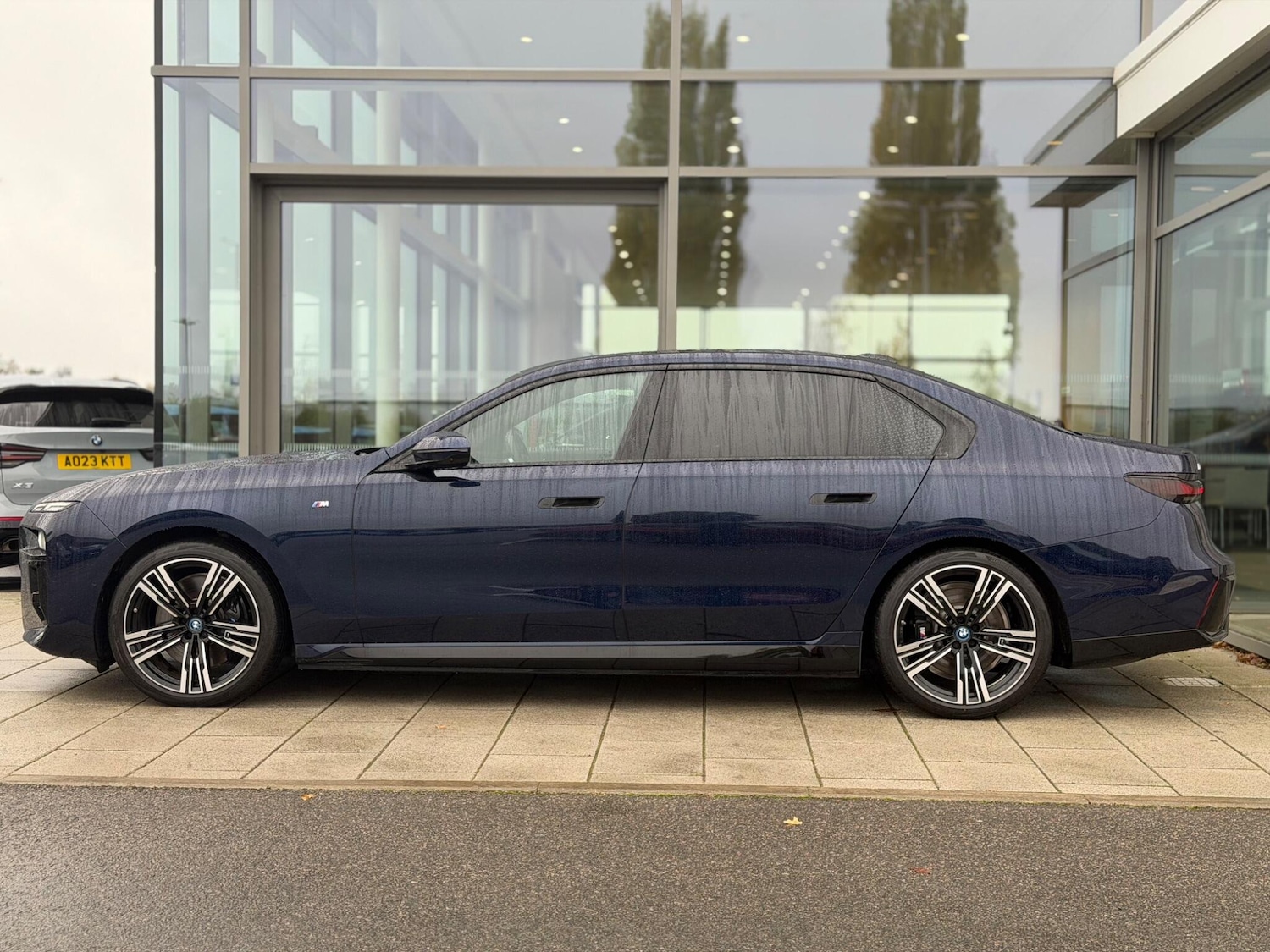 Used BMW i7 2025 for sale - 76400332: Photo 4